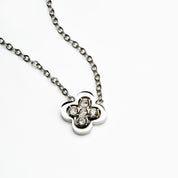 ELEGANCE CLOVER NECKLACE