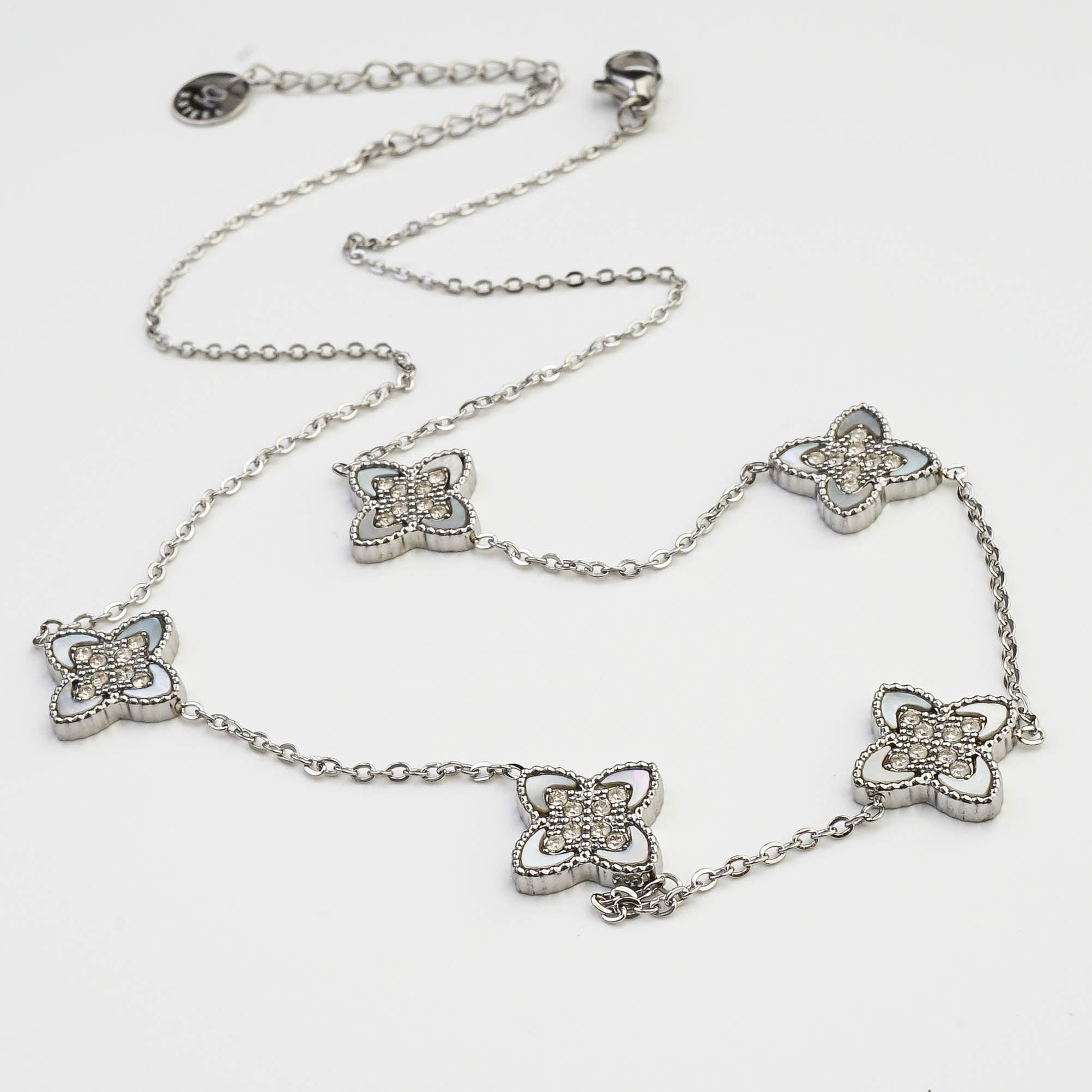 PASSIONATE CLOVER WHITE NECKLACE - Lynott Jewellery