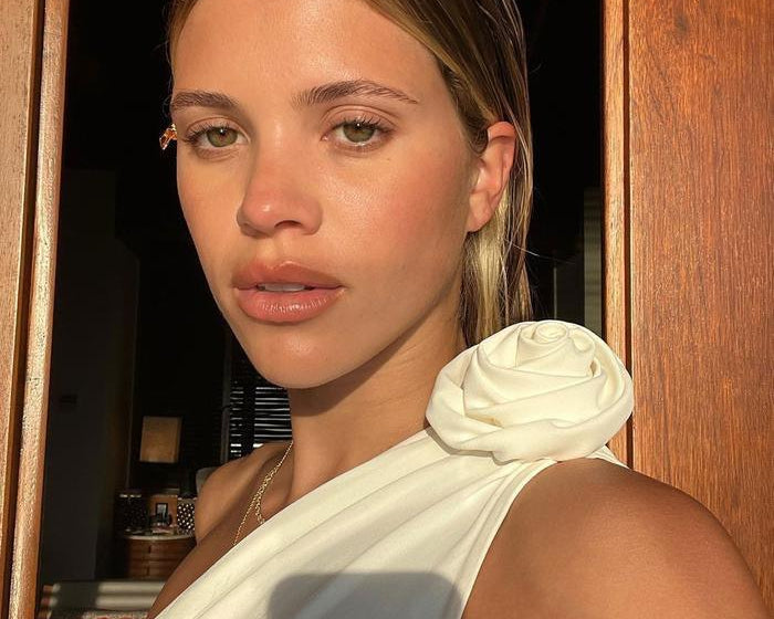 THE 5 JEWELLERY PIECES YOU NEED FOR A SOFIA RICHIE SUMMER - Lynott Jewellery