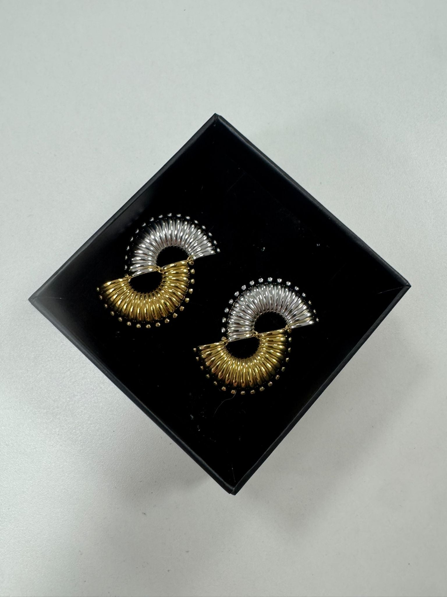 Solara Hoops - The Vault