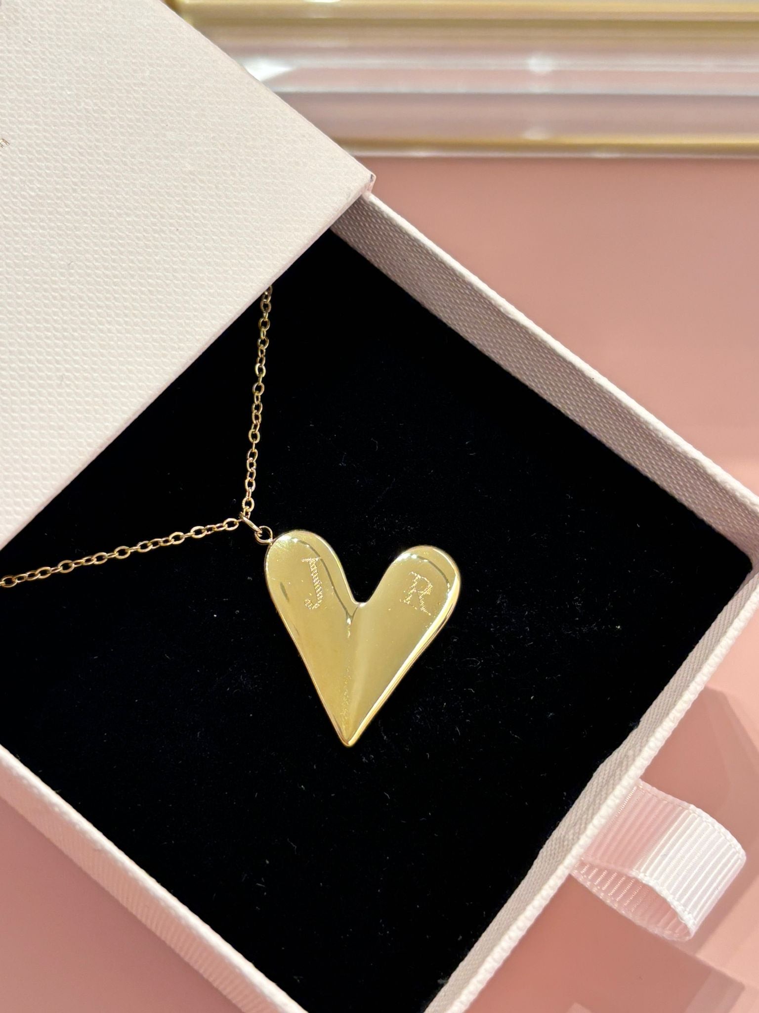 SWEETHEART PENDANT ENGRAVABLE NECKLACE