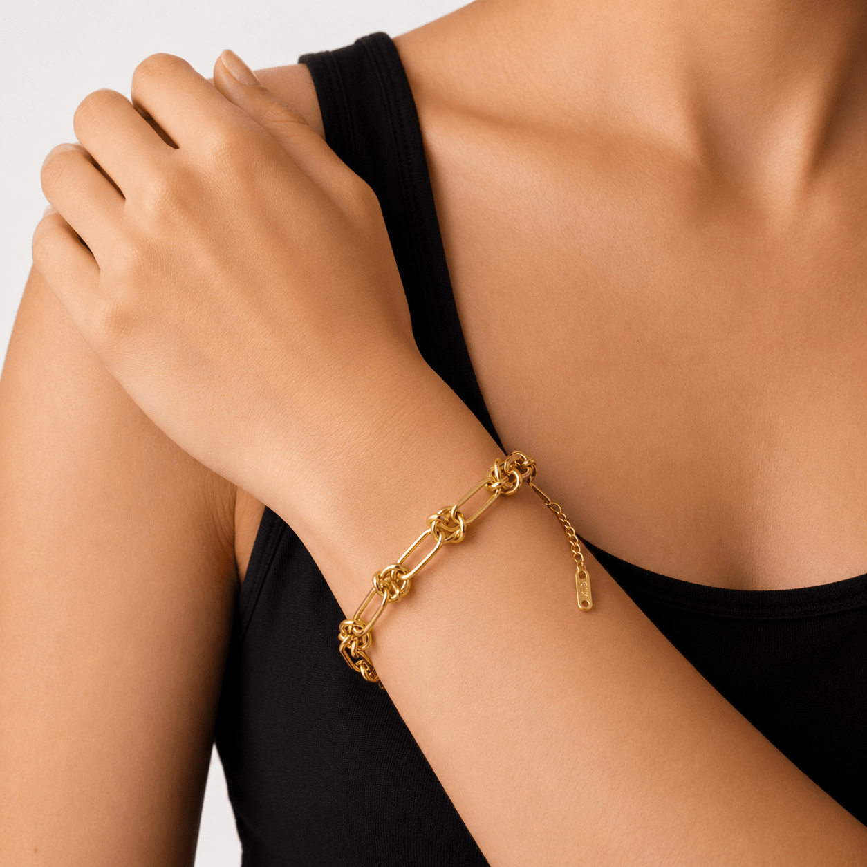 KNOT LINK BRACELET best gold plated tarnish and water resistant piece by Irish Jewellery brand - Lynott Jewellery