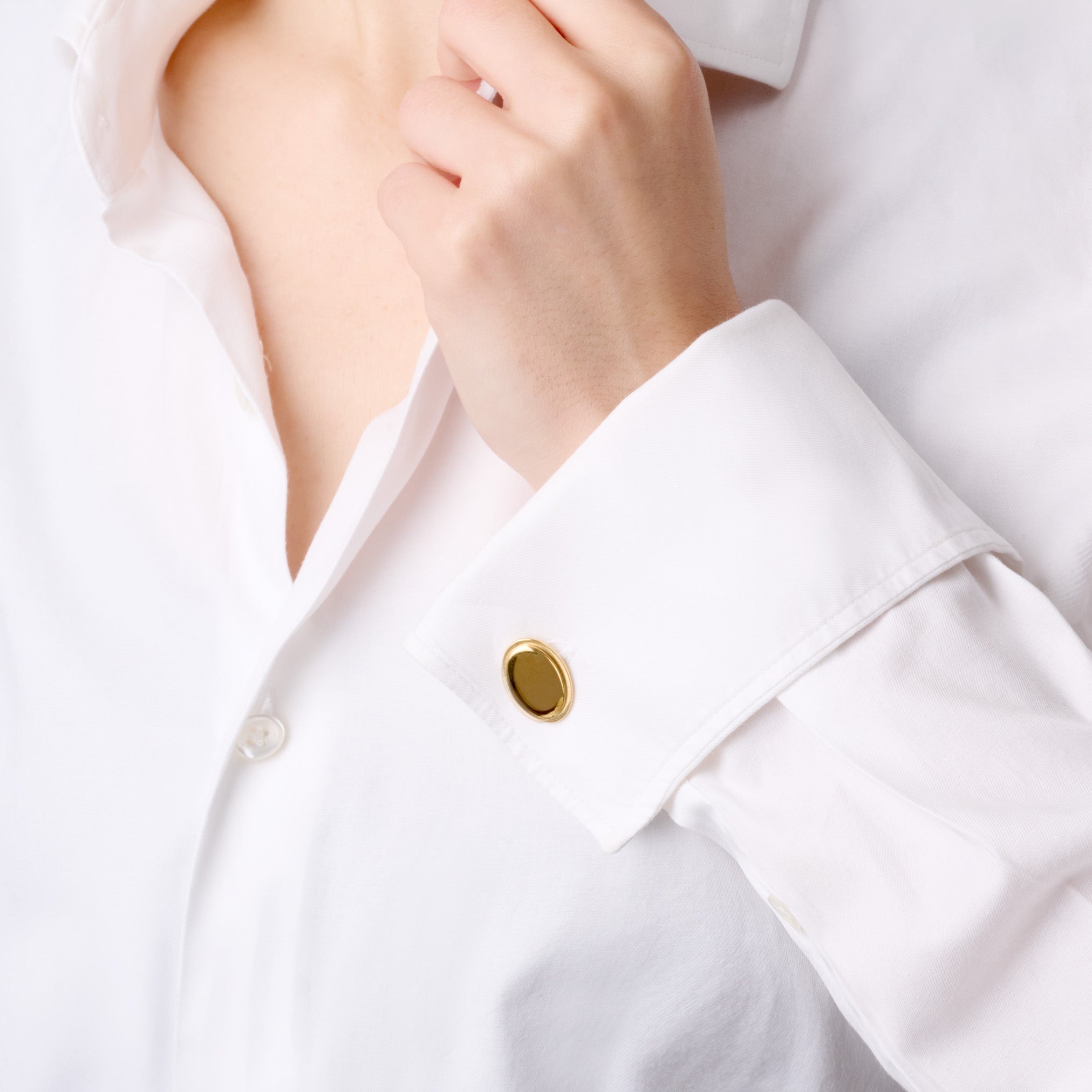 SIGNATURE LINK ENGRAVABLE CUFF LINKS best gold plated tarnish and water resistant piece by Irish Jewellery brand - Lynott Jewellery