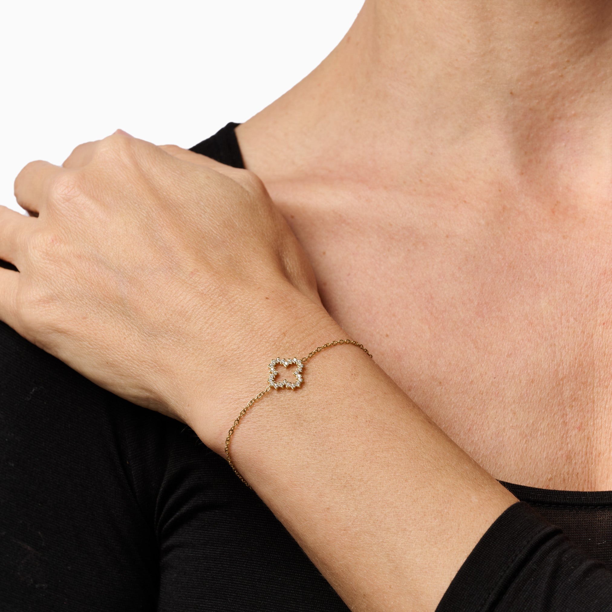 CLUSTER CLOVER BRACELET best gold plated tarnish and water resistant piece by Irish Jewellery brand - Lynott Jewellery