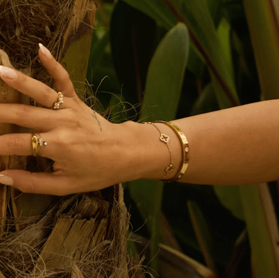 MULTI CLOVER BRACELET best gold plated tarnish and water resistant piece by Irish Jewellery brand - Lynott Jewellery