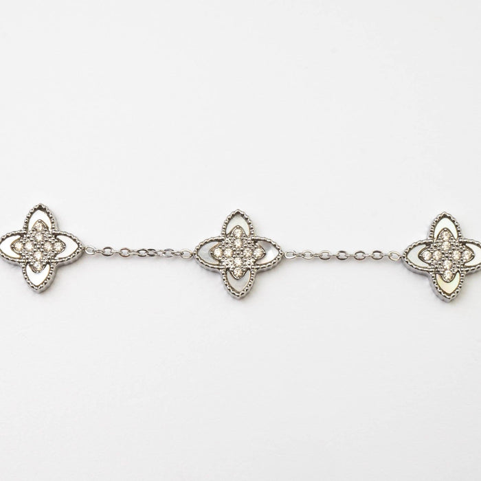 PASSIONATE CLOVER WHITE BRACELET - Lynott Jewellery