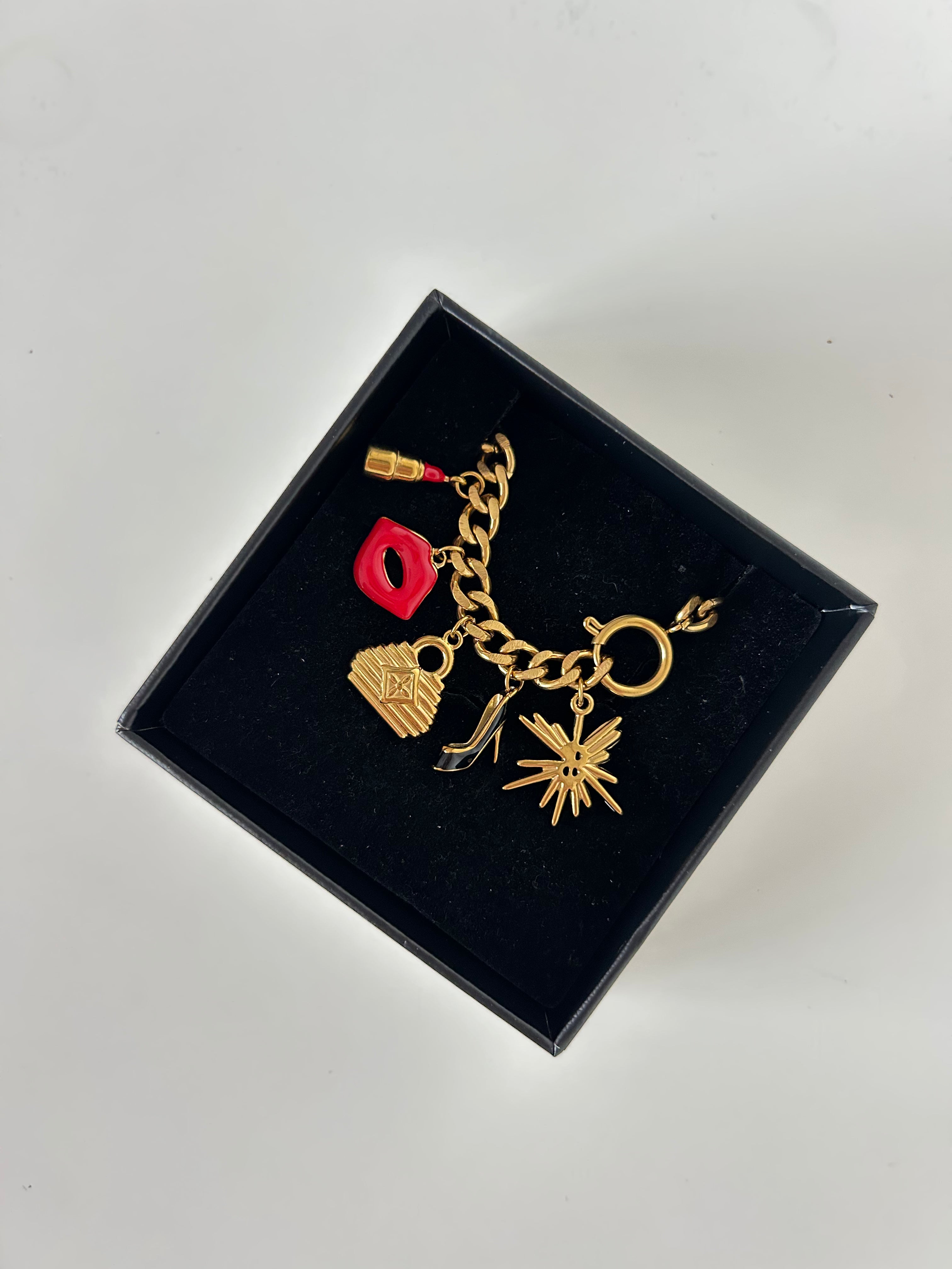 LUCKY 8 CHARM NECKLACE - The Vault