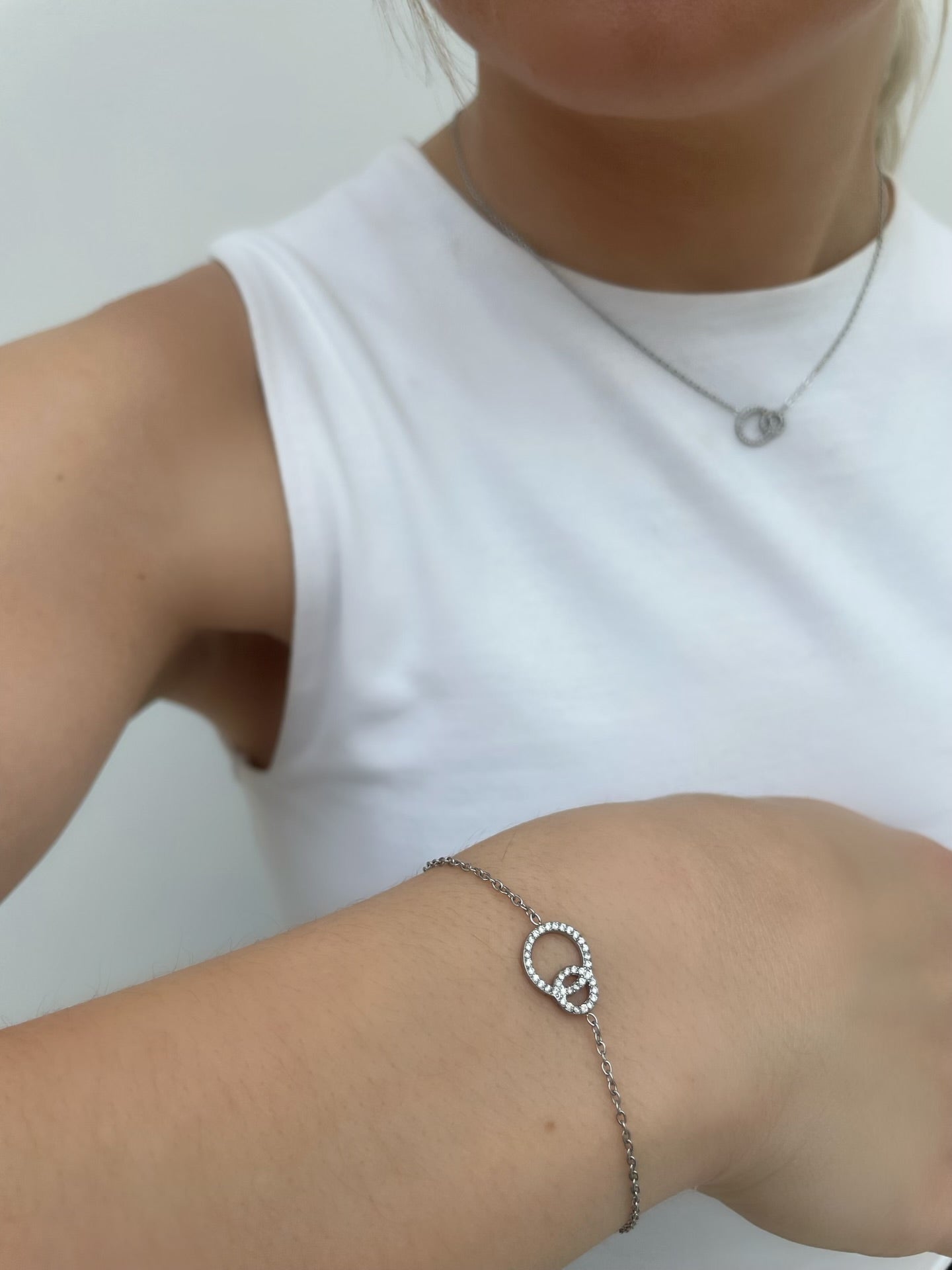 CIRCLE LINK BRACELET