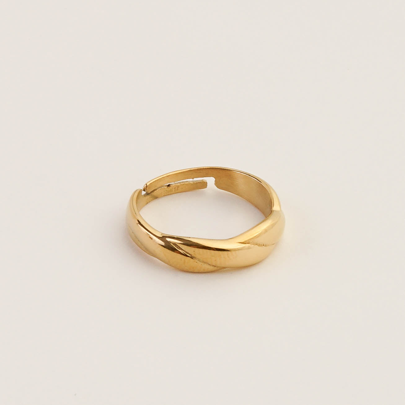 INTERTWINED ADJUSTABLE RING