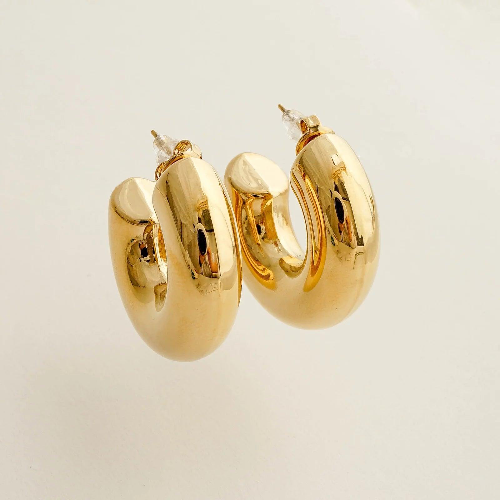 NICOLE HOOPS GOLD - Lynott Jewellery