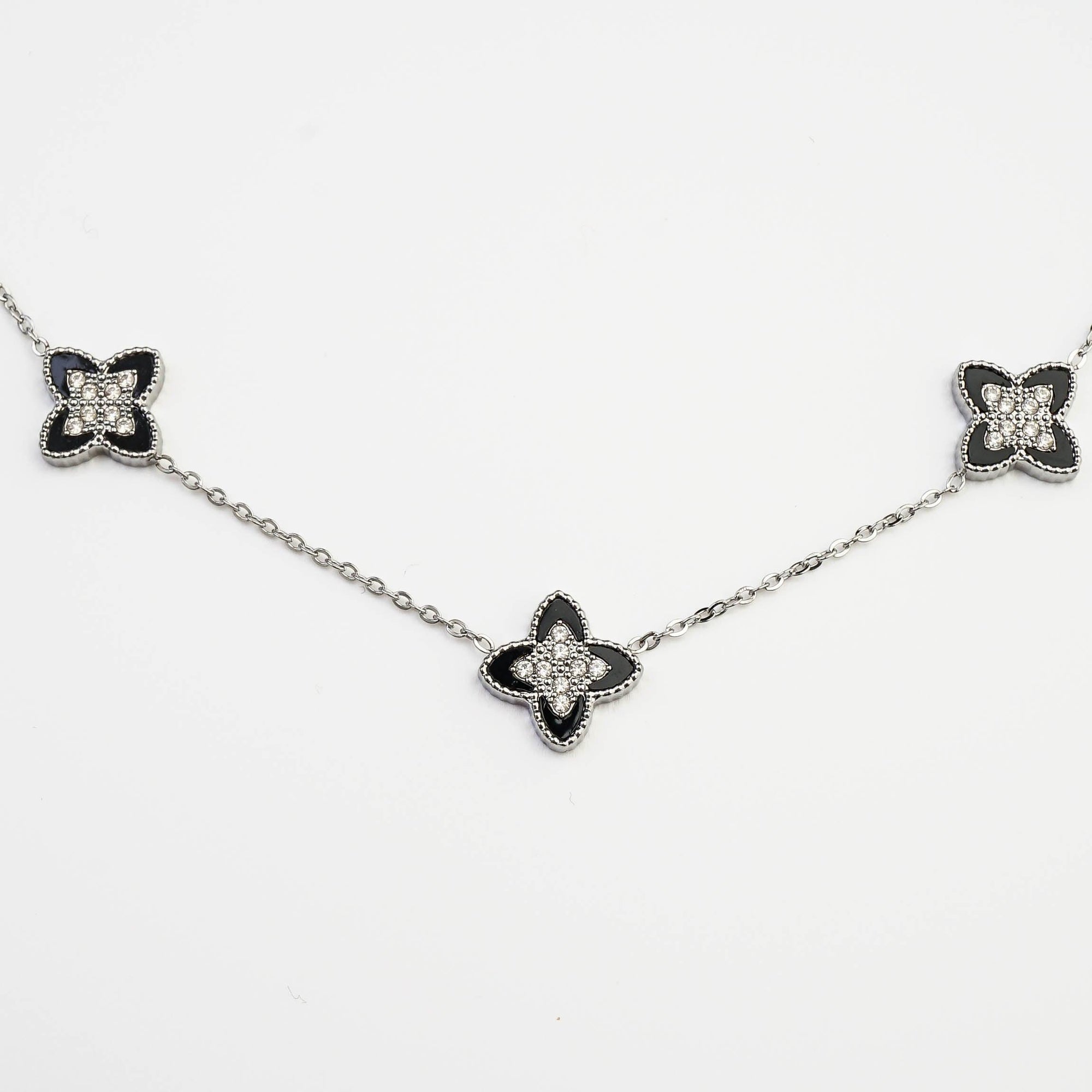 PASSIONATE CLOVER BLACK NECKLACE - Lynott Jewellery