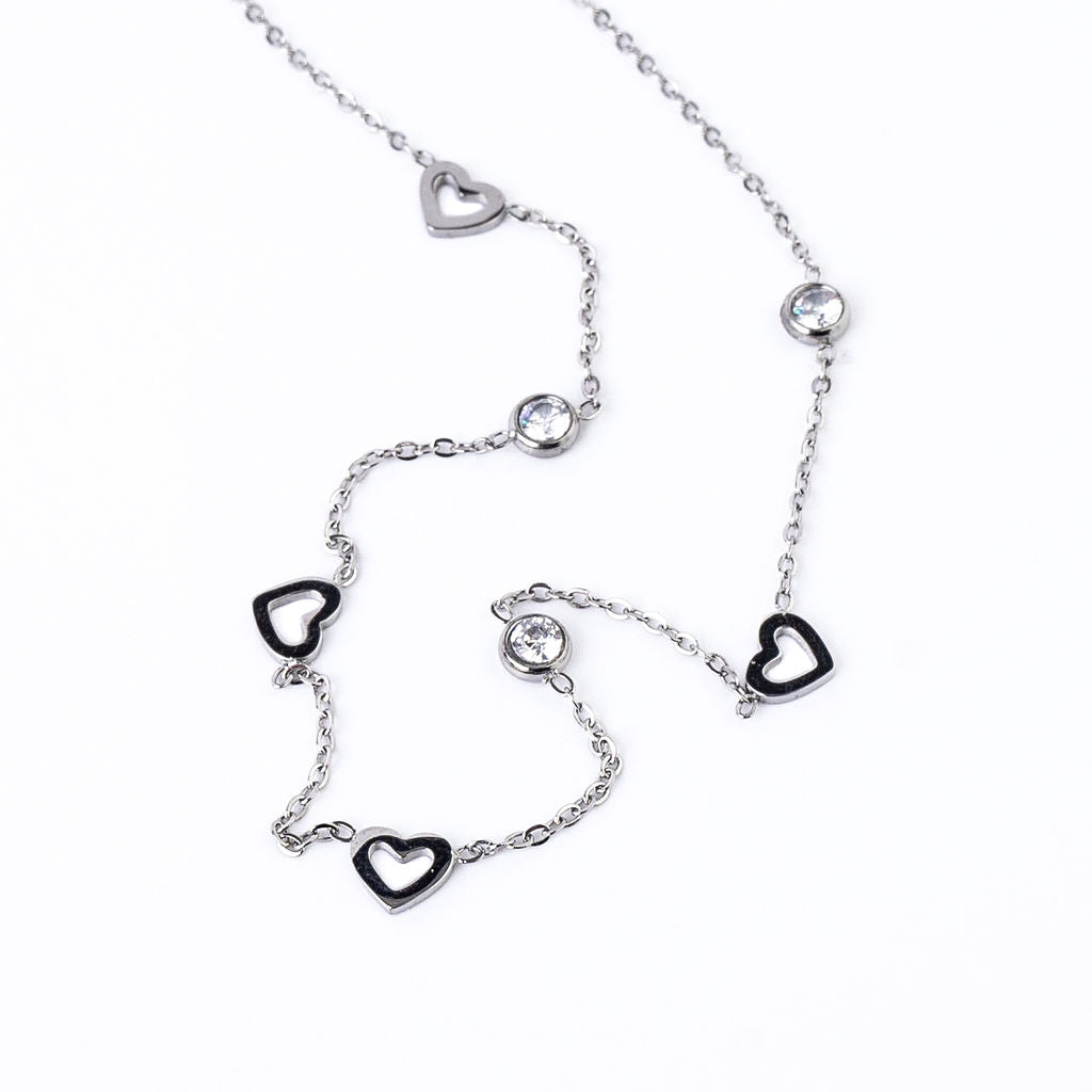 HEART N DOT TRIO NECKLACE