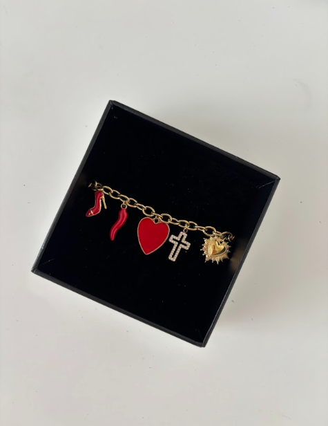 HEART ME CHARM BRACELET  - The Vault