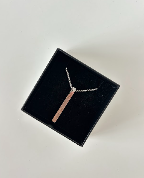 BAR NECKLACE - The Vault