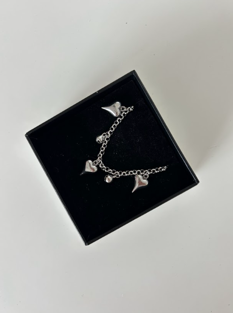 HEARTS WHISPER CHARM NECKLACE - The Vault