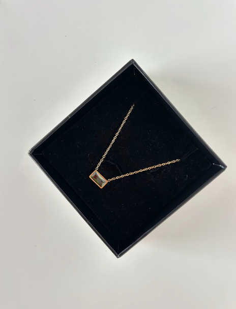 MIA GREEN BAGUETTE NECKLACE - The Vault