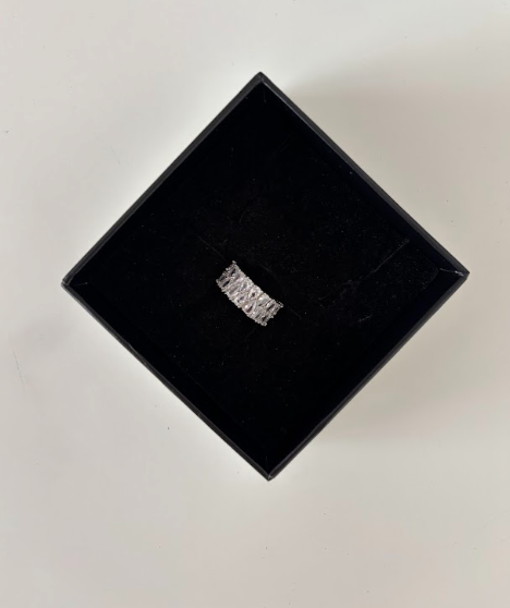 STATEMENT SILVER RING SIZE 7 - The Vault