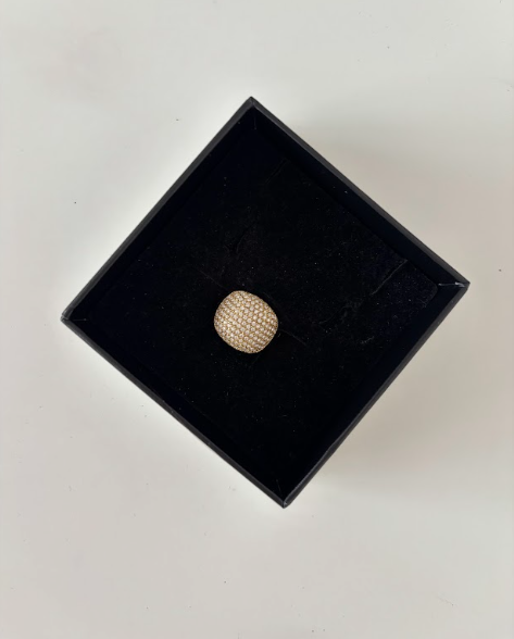 ENCRUSTED GOLD RING SIZE 7- The Vault