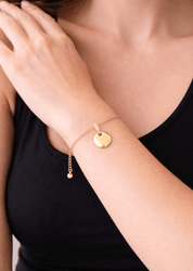 LOTTIE ENGRAVABLE DISC BRACELET best gold plated tarnish and water resistant piece by Irish Jewellery brand - Lynott Jewellery